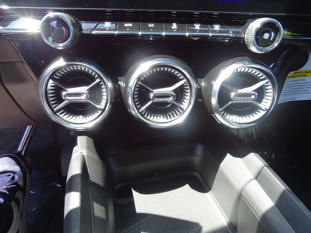 Used 2024 Chevrolet Blazer EV LT image 11