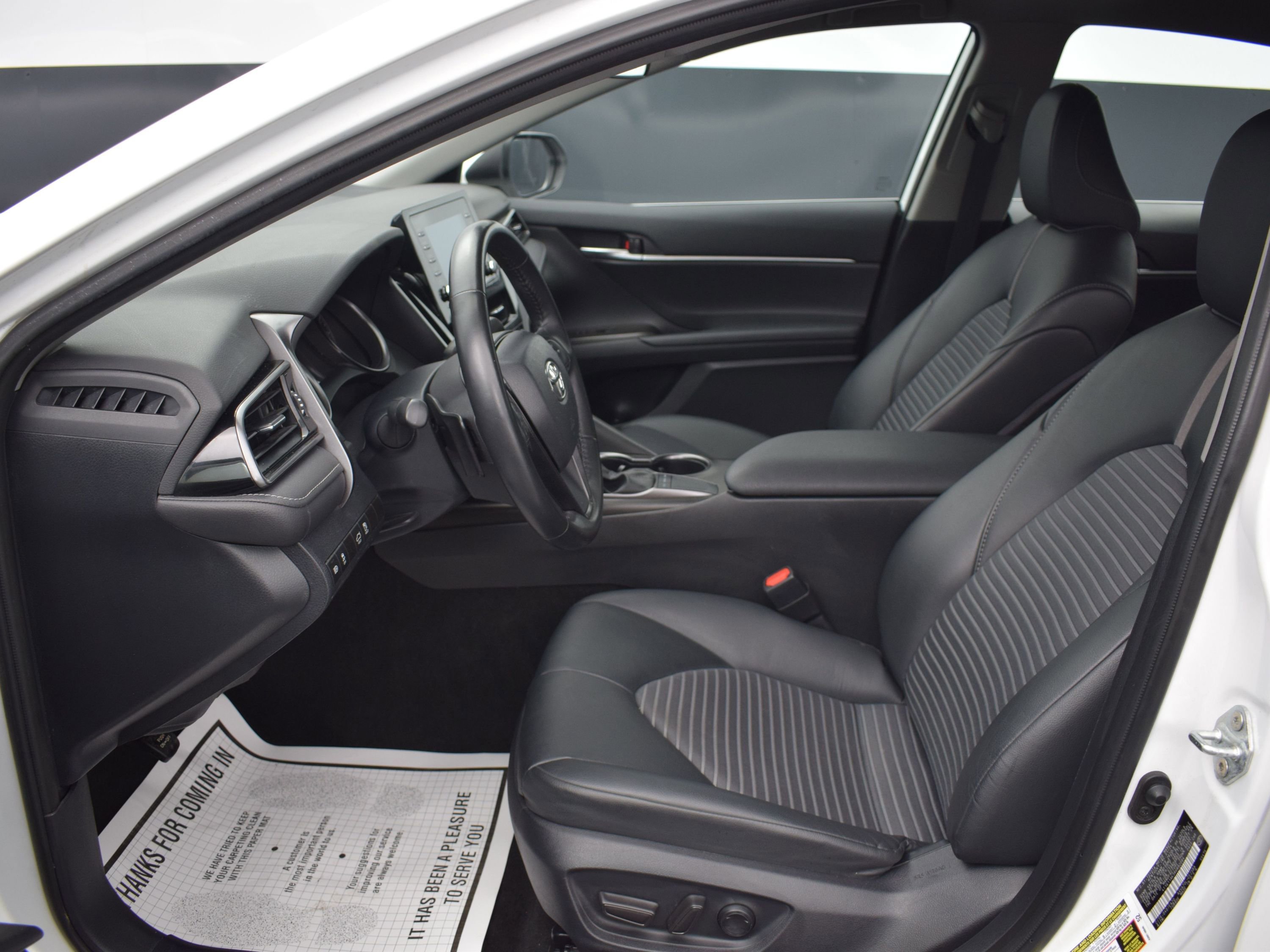 Used 2024 Toyota Camry SE FWD image 13