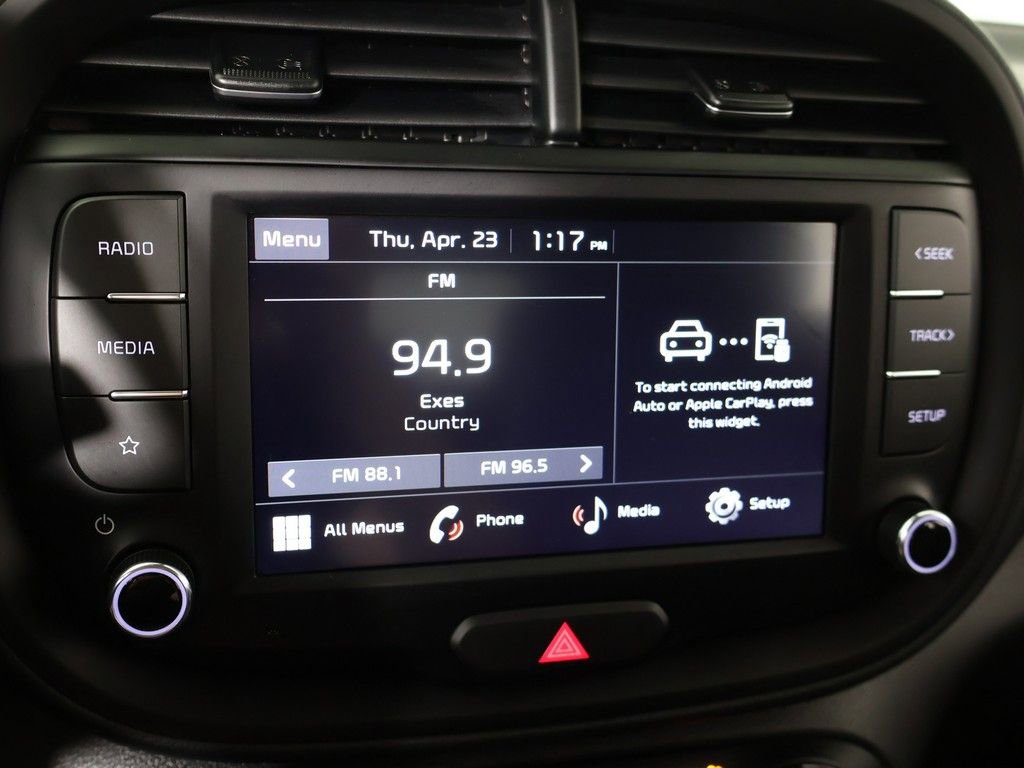Used 2025 Kia Soul LX w/ LX Technology Package FWD image 40