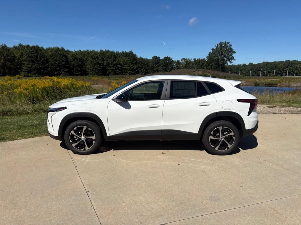 New 2026 Chevrolet Trax RS w/ Driver Confidence Package FWD image 6