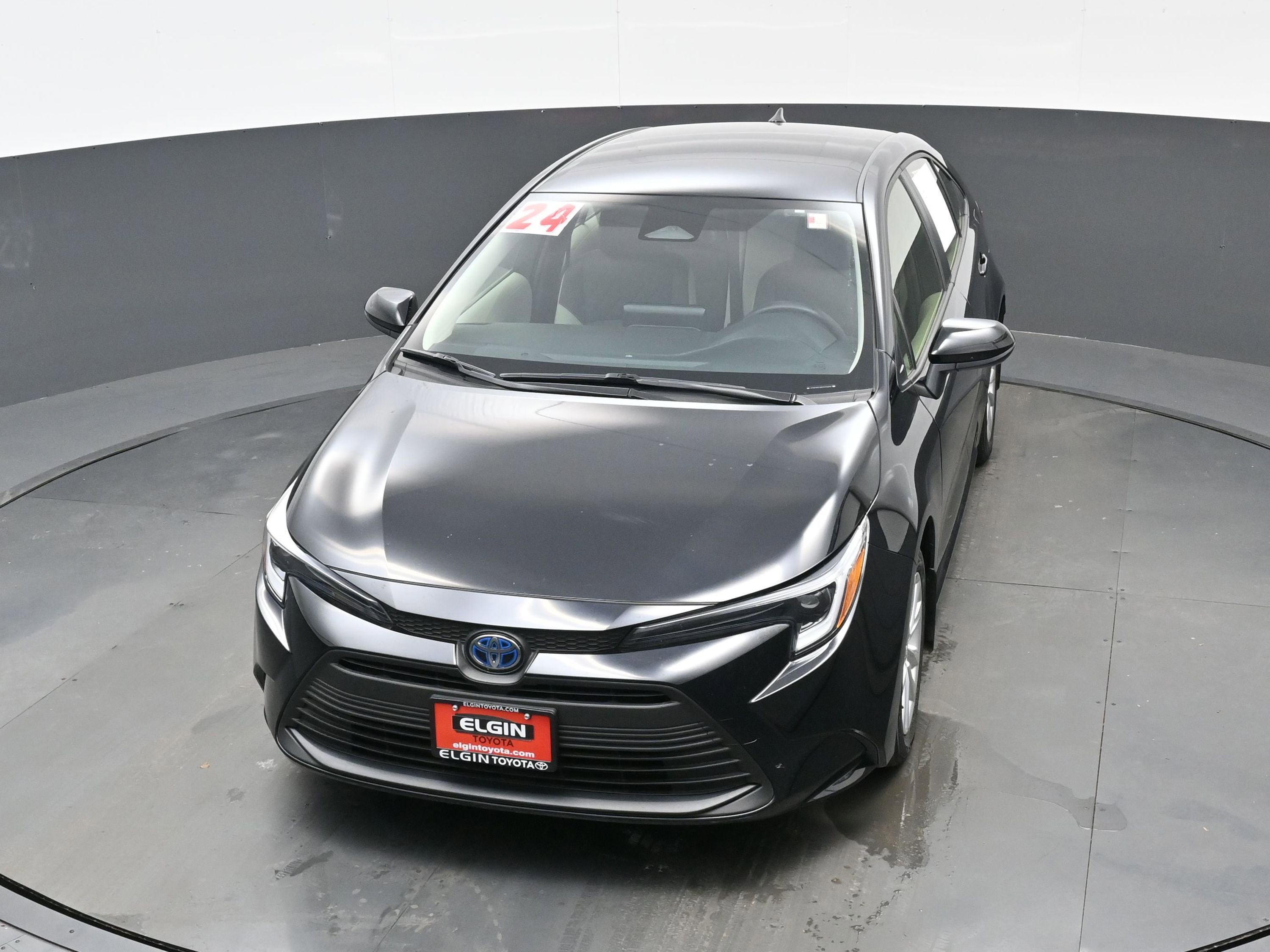 Used 2024 Toyota Corolla LE image 33