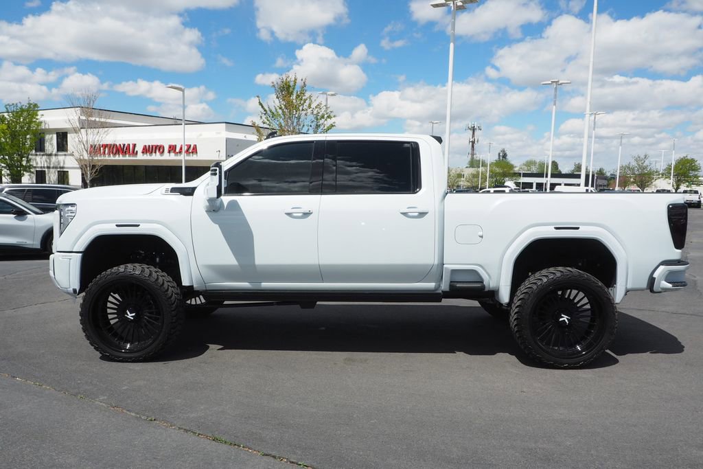 Used 2026 GMC Sierra 3500 Denali Ultimate image 4
