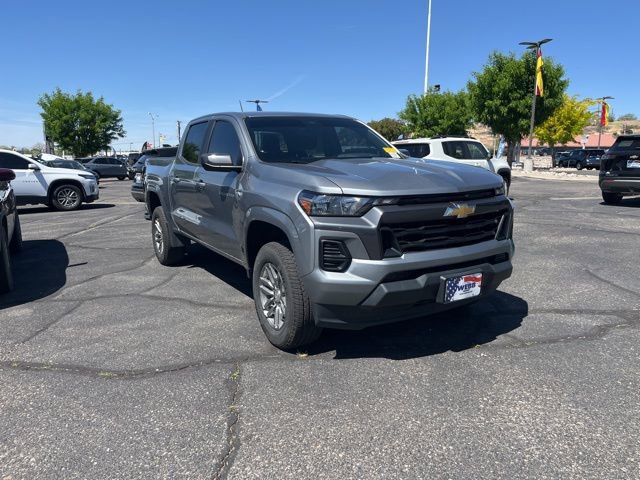 Used 2023 Chevrolet Colorado LT RWD image 3