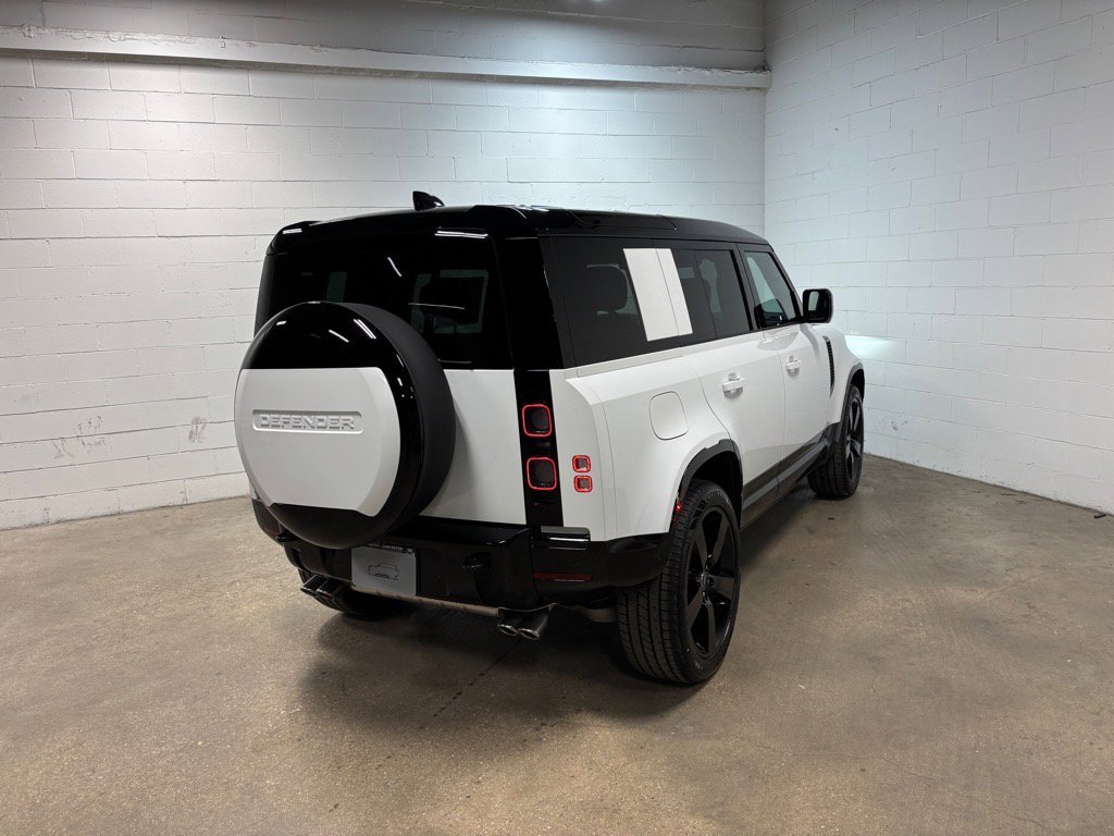 New 2025 Land Rover Defender 110 V8 image 7