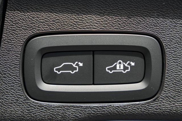 New 2026 Volvo XC60 B5 Plus w/ Protection Package Premier image 10