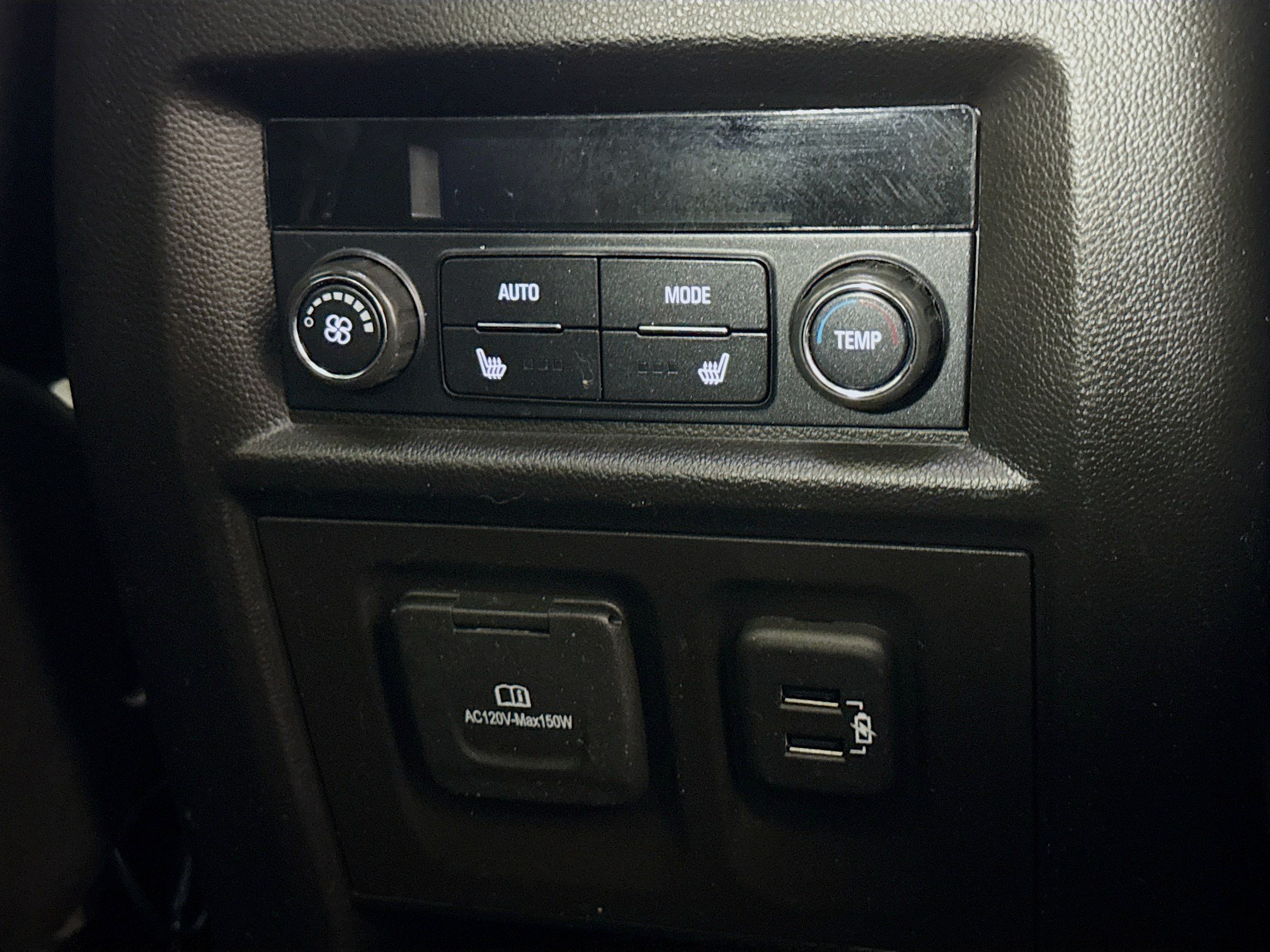 Used 2019 Chevrolet Traverse Premier w/ LPO, Blackout Package FWD image 41