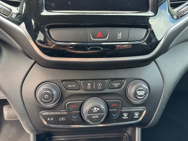 Used 2022 Jeep Cherokee Limited w/ Mopar Interior Package image 34