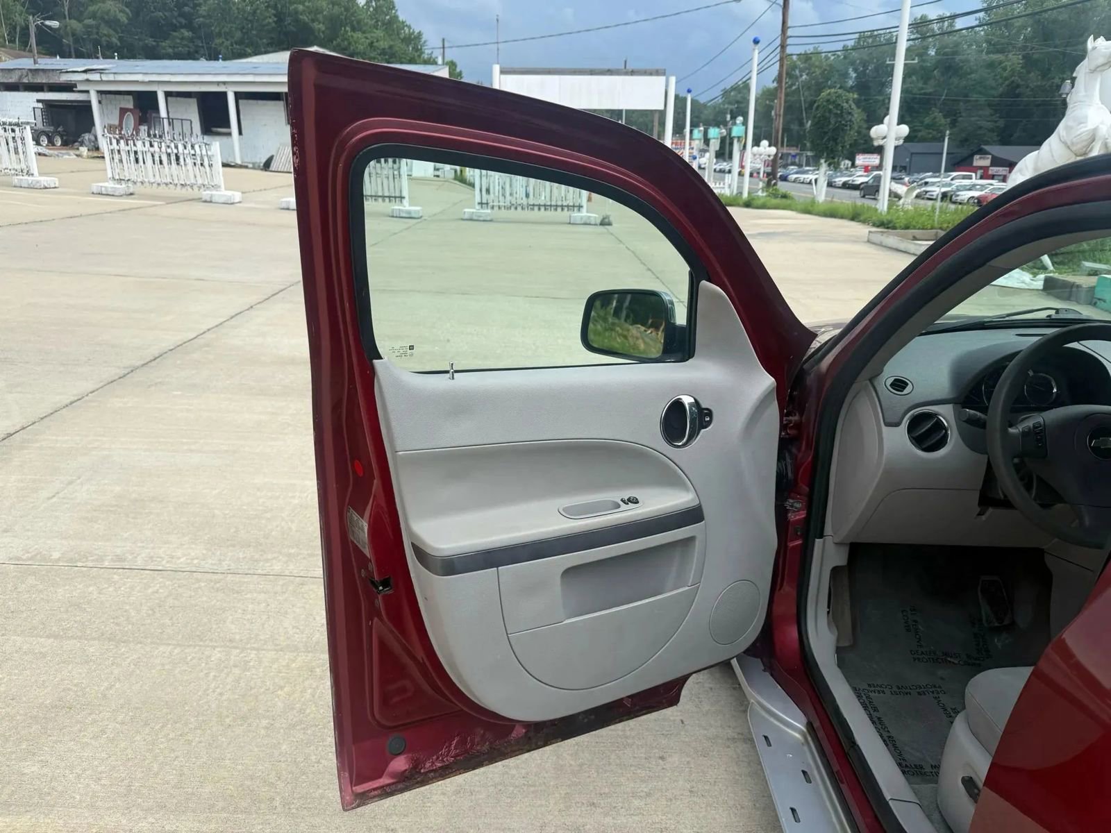 Used 2008 Chevrolet HHR LT image 17