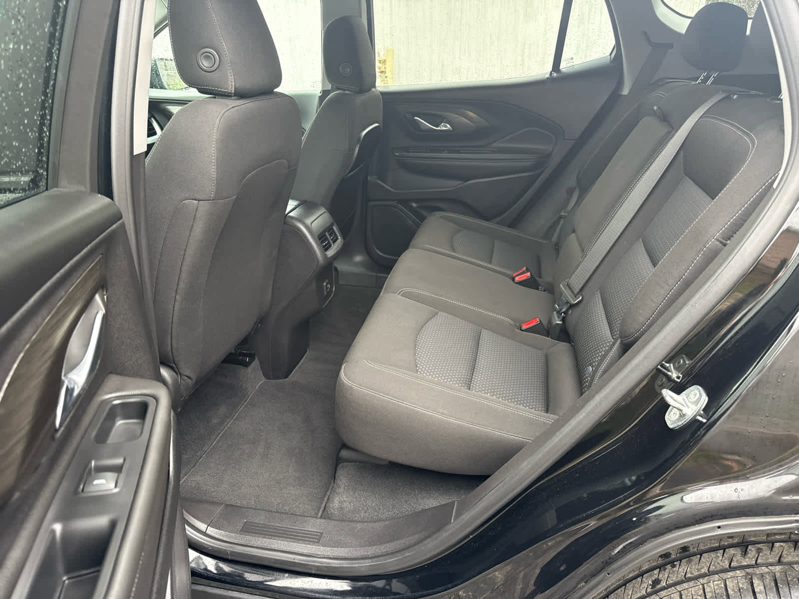 Used 2023 GMC Terrain SLE w/ Driver Convenience Package image 27