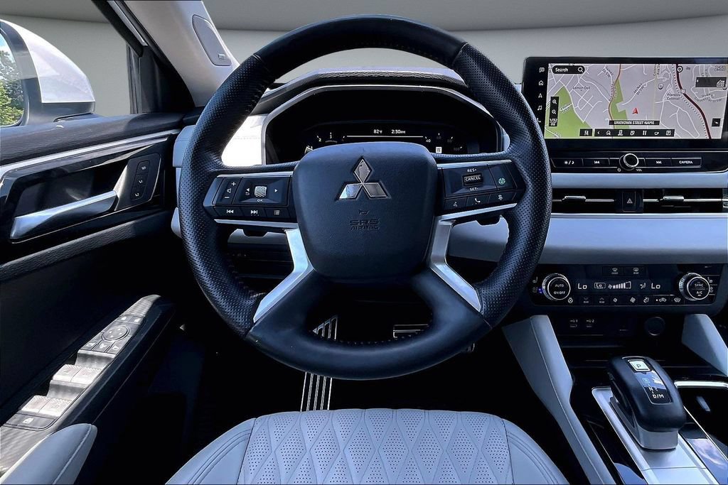 Used 2025 Mitsubishi Outlander SEL AWD/4WD image 8