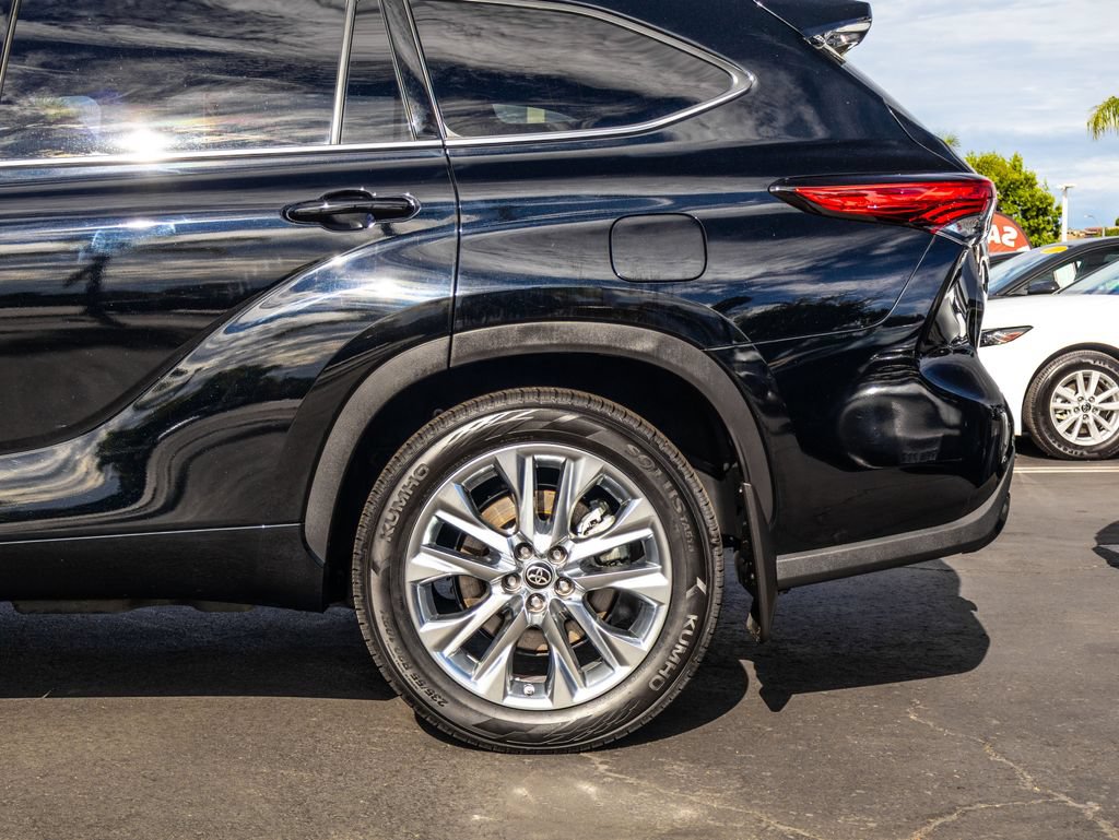 Used 2023 Toyota Highlander Limited AWD/4WD image 6