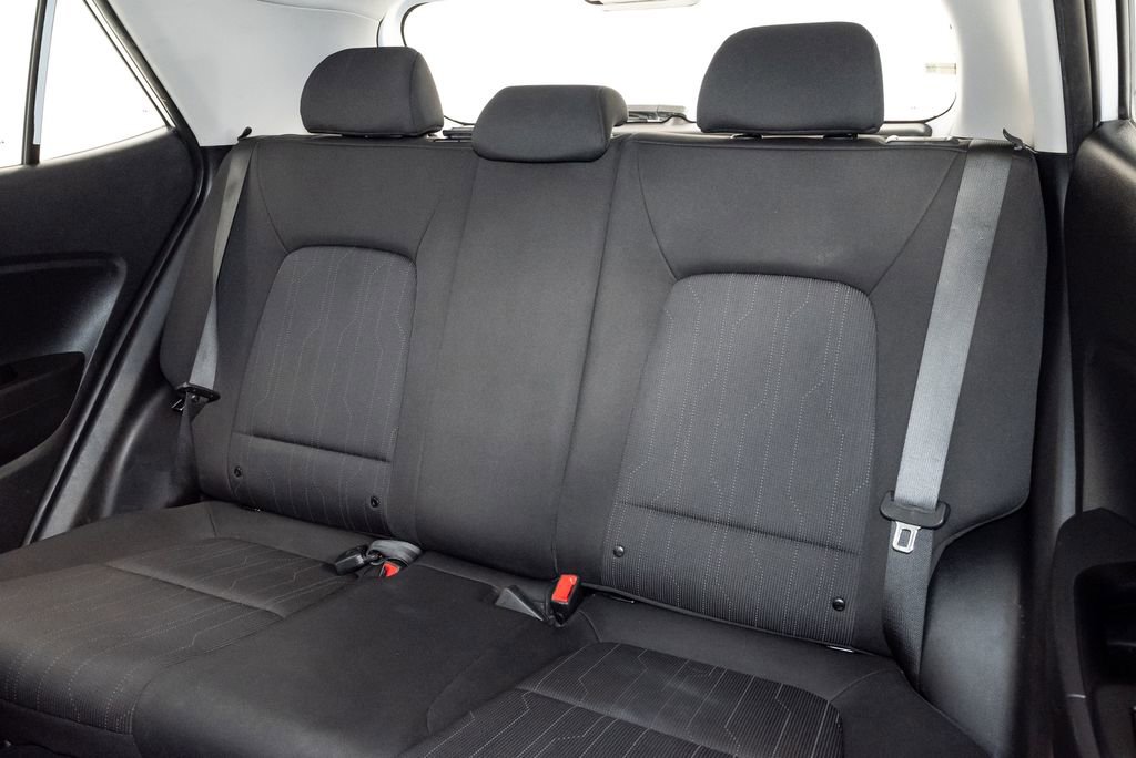 Used 2023 Hyundai Venue SE FWD image 20