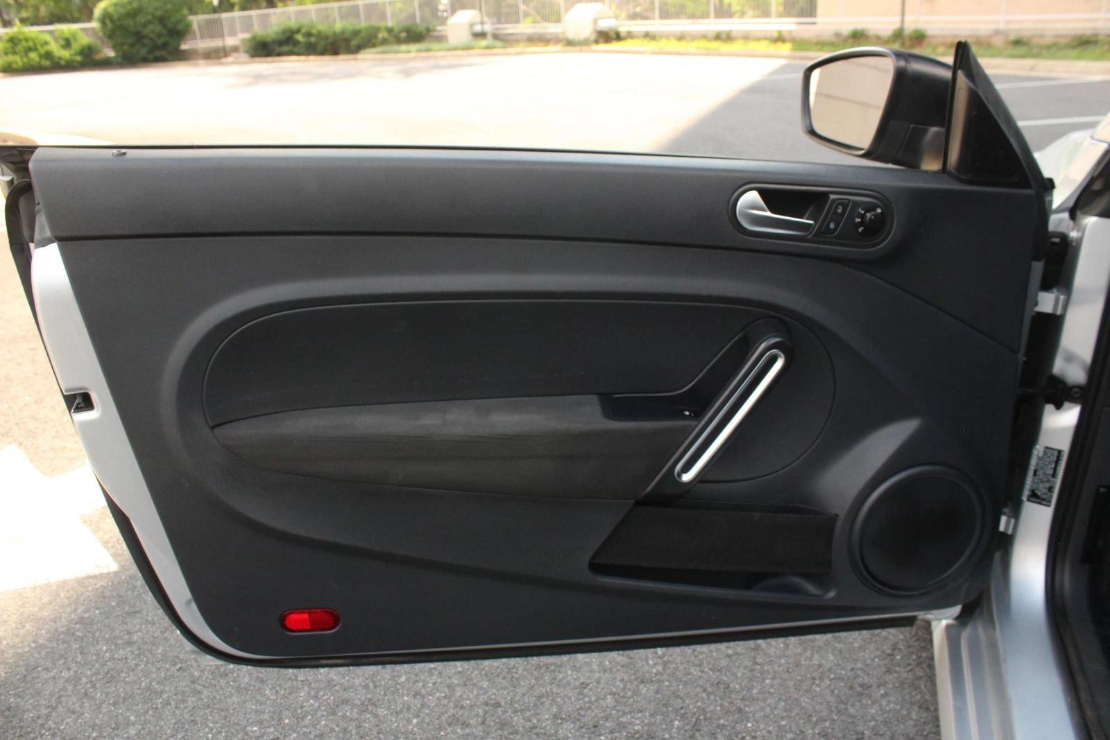 Used 2014 Volkswagen Beetle 1.8T FWD image 16