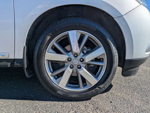 Used 2014 Nissan Pathfinder Platinum w/ Platinum Premium Package image 21