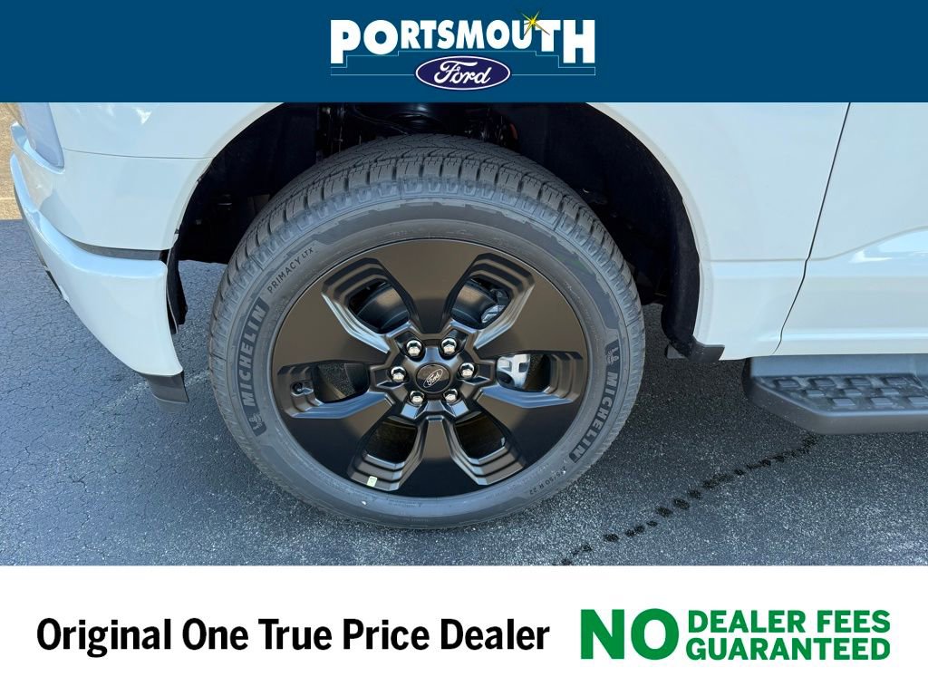 New 2025 Ford F150 Lightning Platinum w/ Dark Elements Package image 34