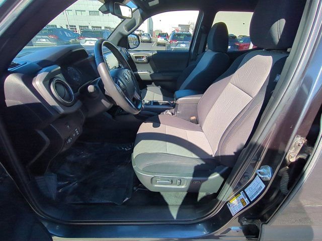 Certified 2023 Toyota Tacoma TRD Off-Road AWD/4WD image 8