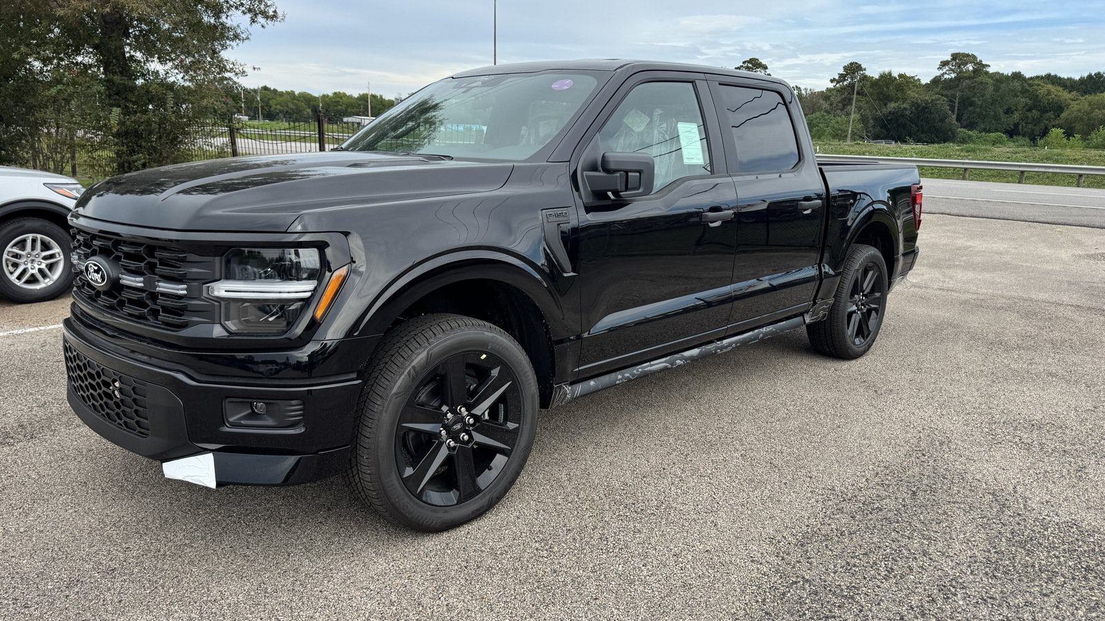 New 2026 Ford F150 STX w/ F-150 LOBO Package AWD/4WD image 4