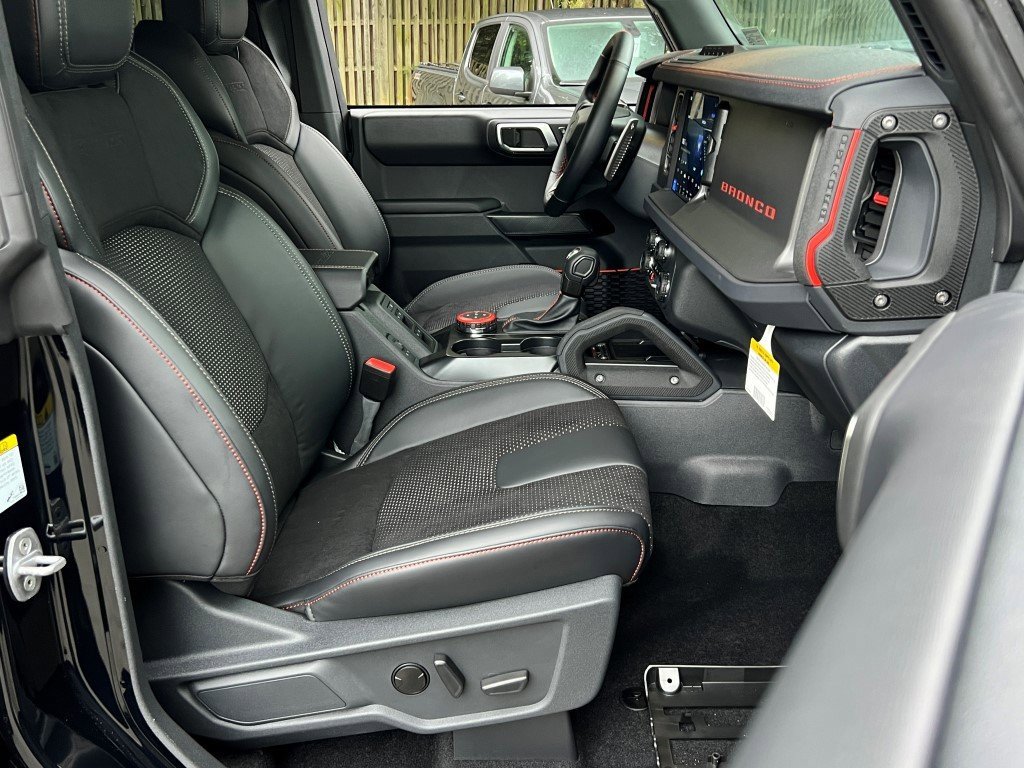 New 2025 Ford Bronco Raptor image 9