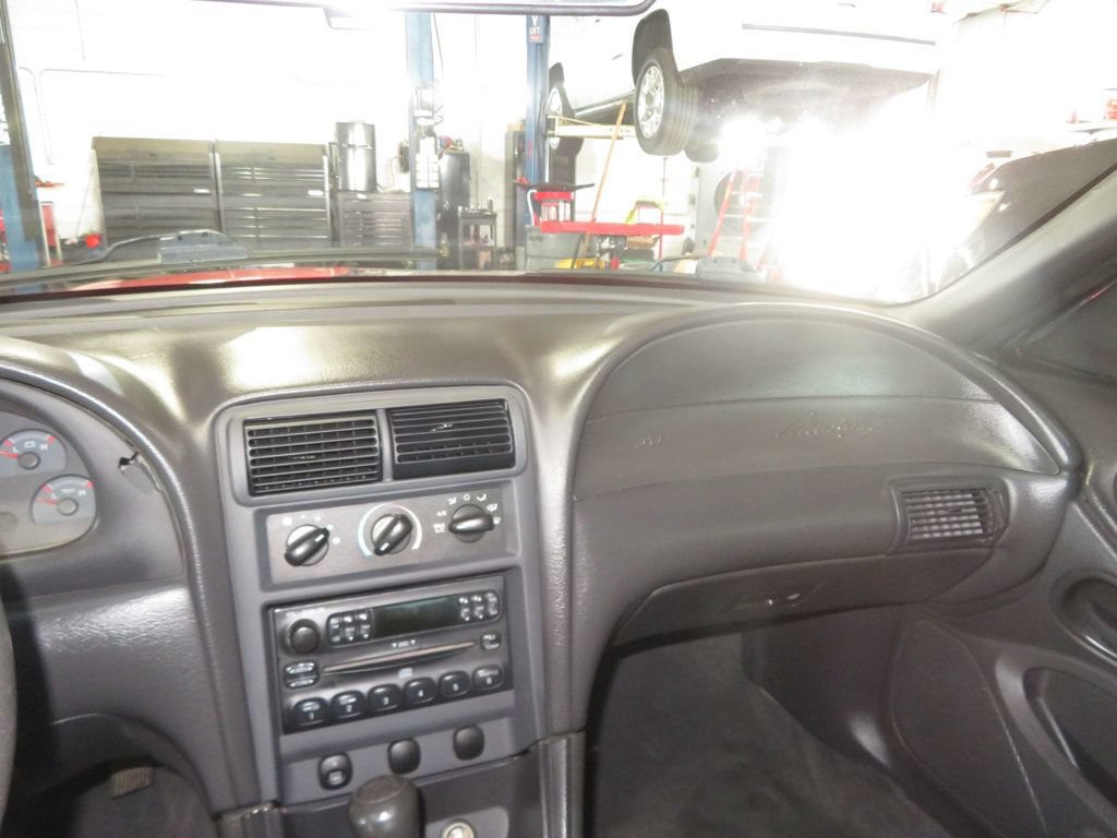 Used 2004 Ford Mustang Coupe RWD image 27