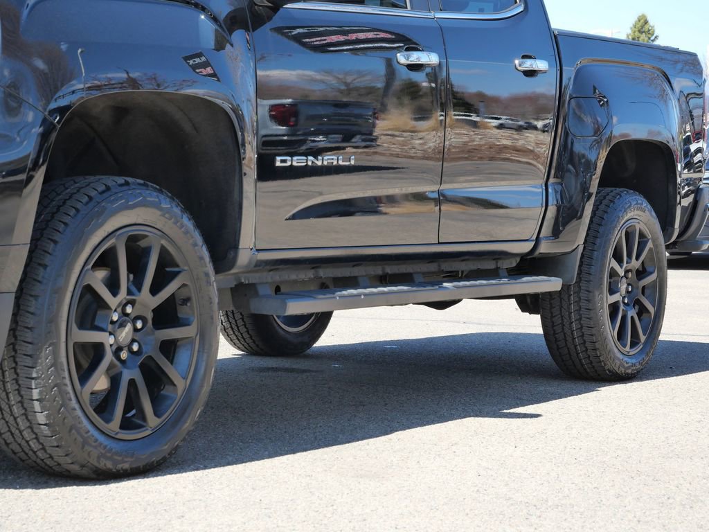 Used 2022 GMC Canyon Denali w/ Denali Black Edition Package image 5
