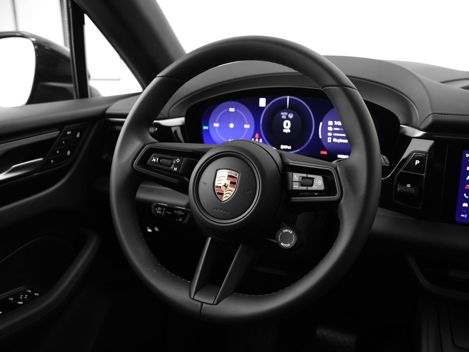 Certified 2025 Porsche Macan 4 Electric image 31