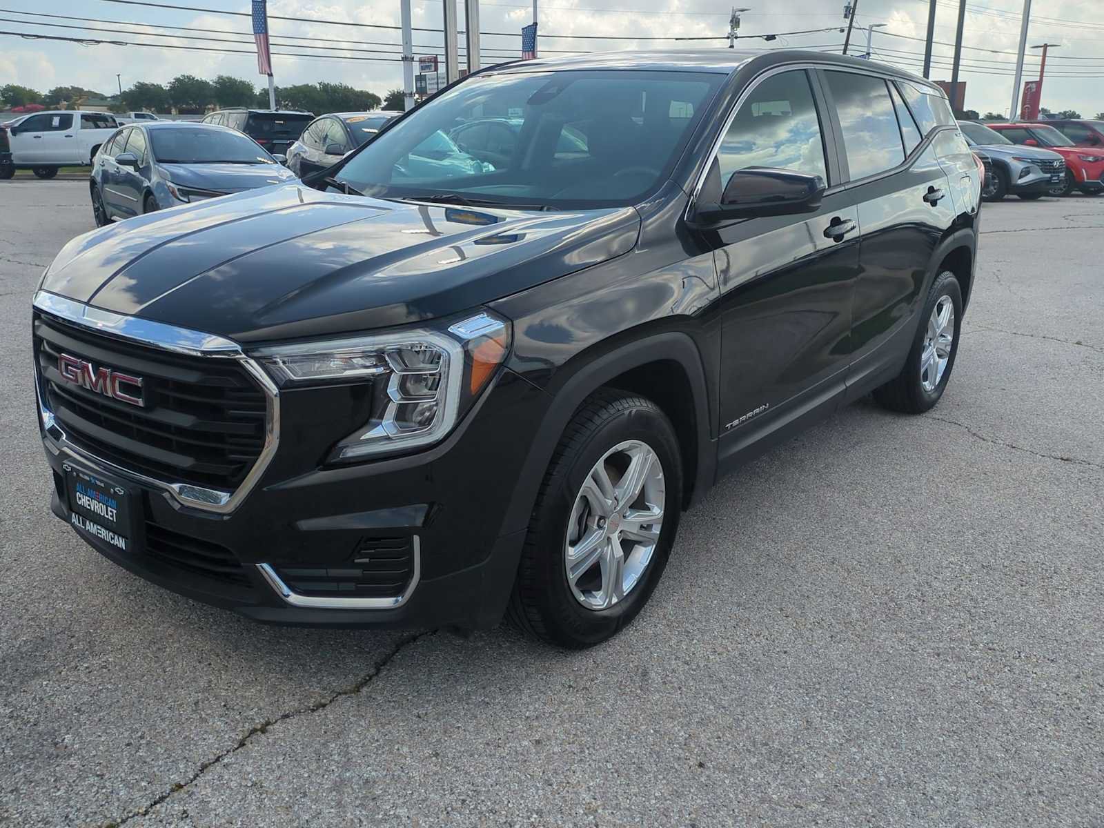 Used 2024 GMC Terrain SLE AWD/4WD image 4