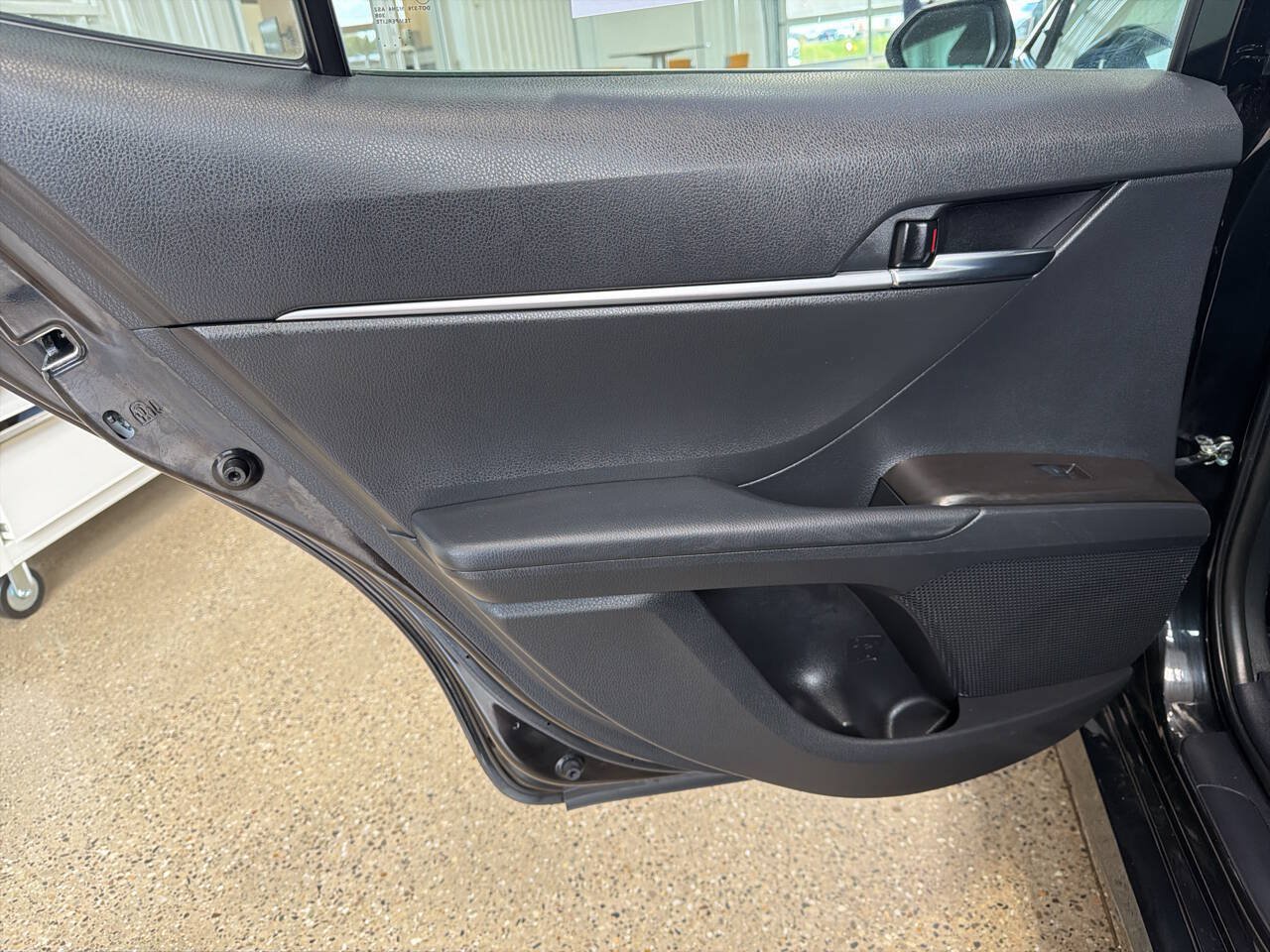 Used 2022 Toyota Camry LE FWD image 21