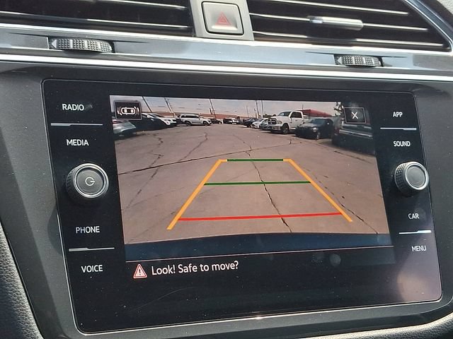 Used 2021 Volkswagen Tiguan SE w/ Panoramic Sunroof Package AWD/4WD image 24