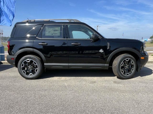 New 2026 Ford Bronco Sport Outer Banks w/ Outer Banks Tech Package+ AWD/4WD image 3