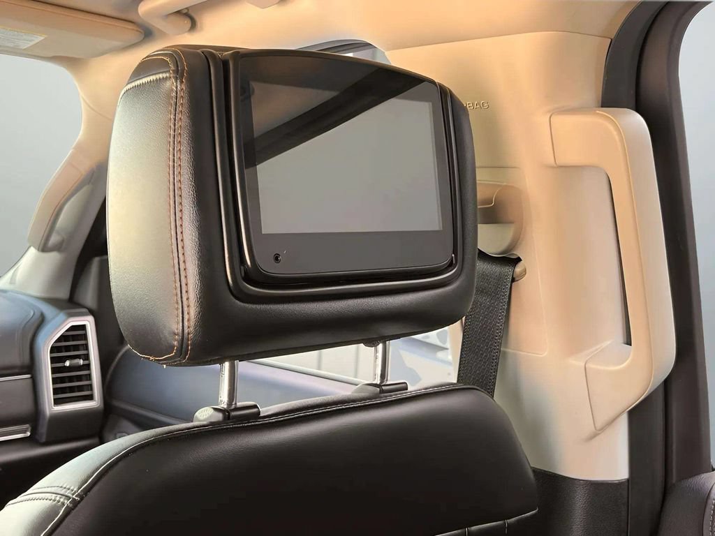 Used 2019 Ford Expedition Max Platinum AWD/4WD image 34