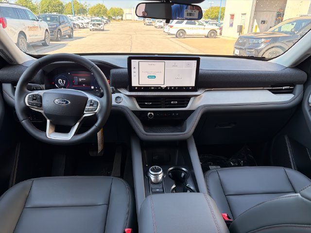 New 2026 Ford Explorer Active w/ Active Comfort Package AWD/4WD image 17