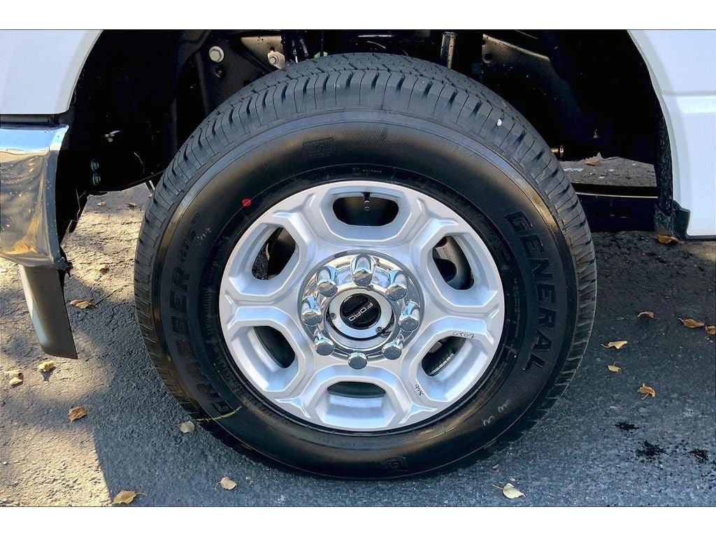 New 2026 Ford F250 XLT w/ XLT Premium Package image 28