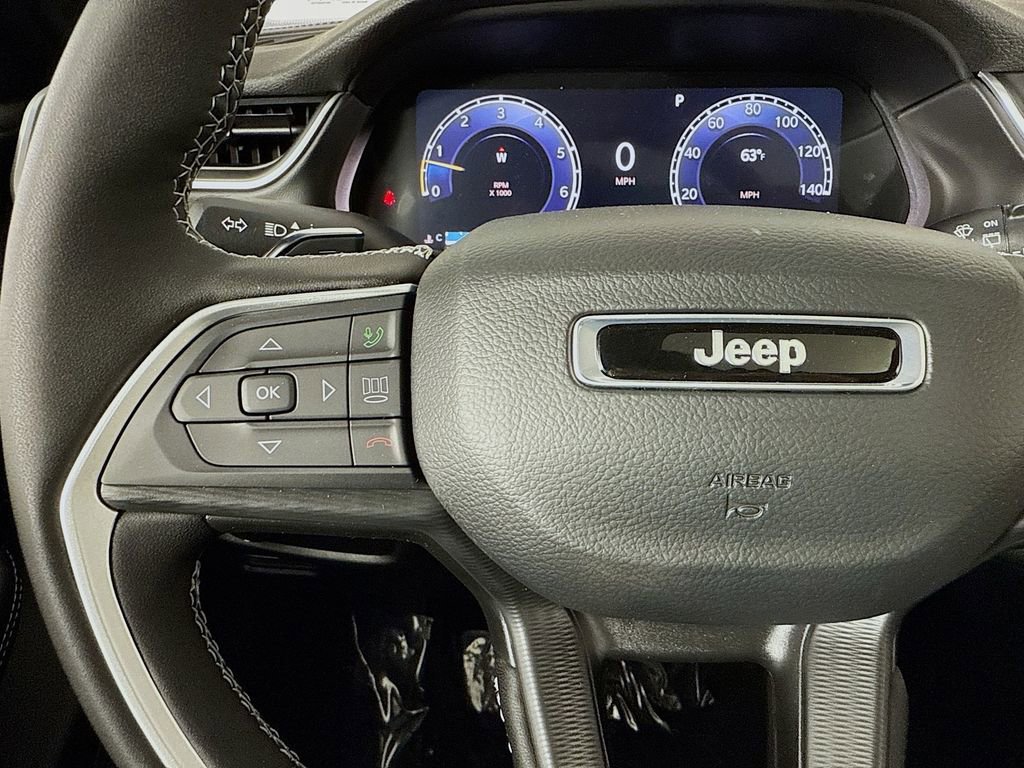 New 2025 Jeep Grand Cherokee Altitude image 30