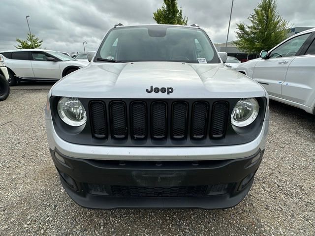Used 2017 Jeep Renegade Altitude FWD video 2
