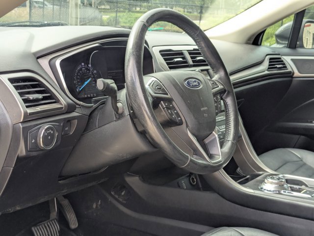 Used 2018 Ford Fusion SE w/ Fusion SE Technology Package video 2