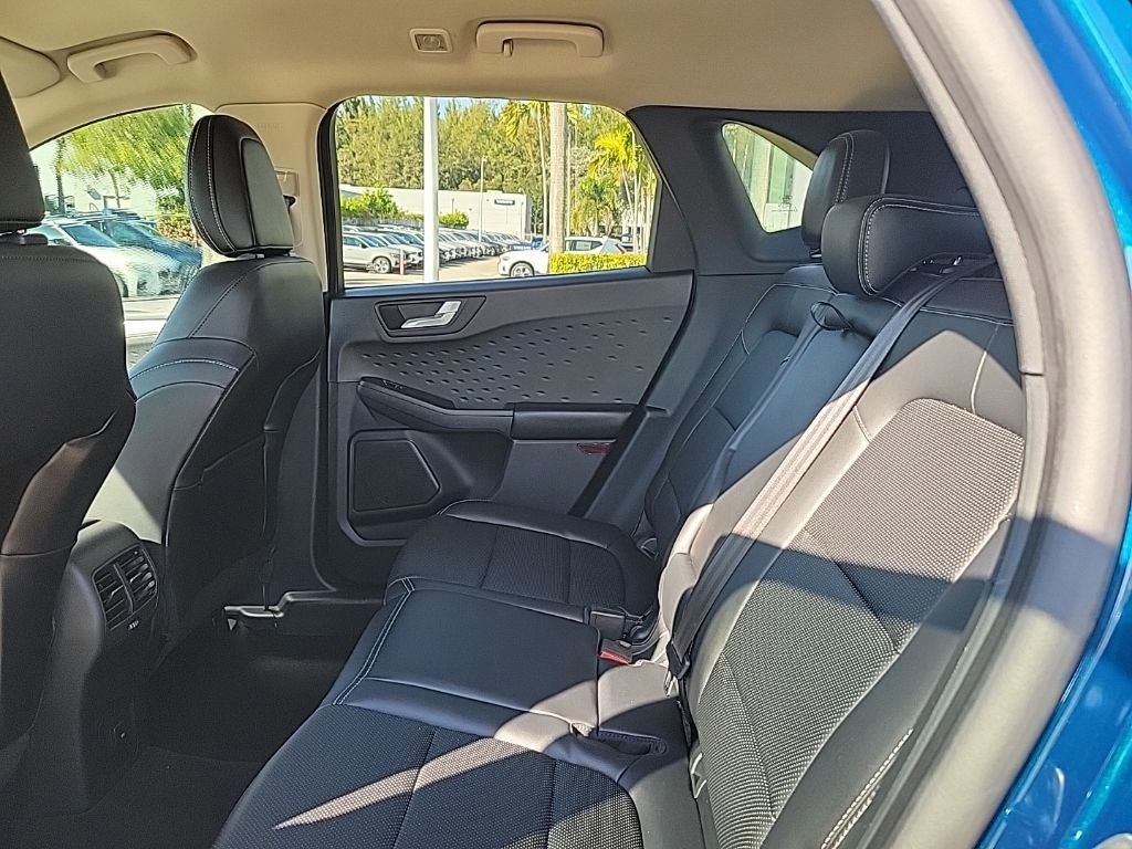 Used 2020 Ford Escape SEL image 6