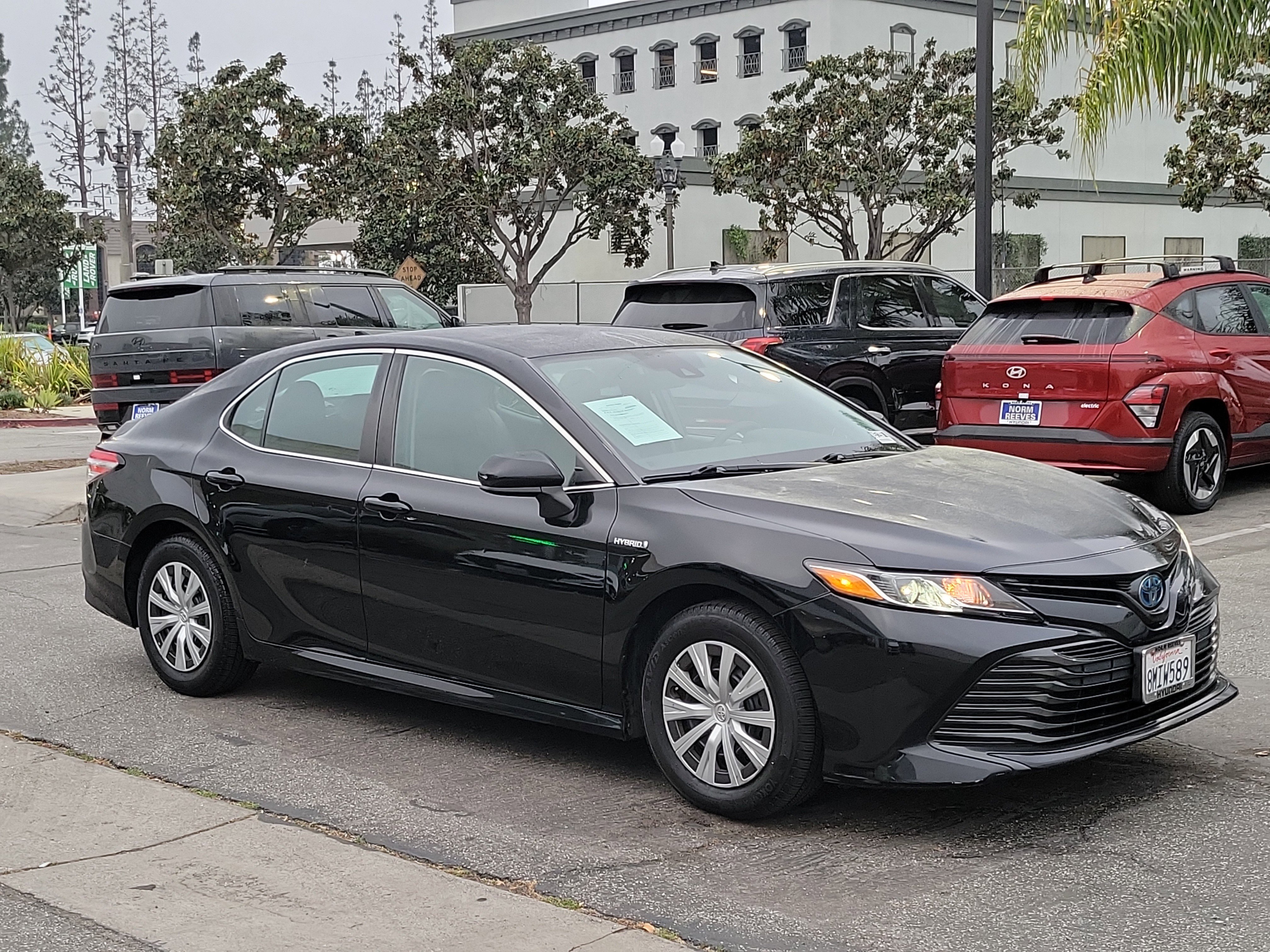 Used 2019 Toyota Camry LE image 25