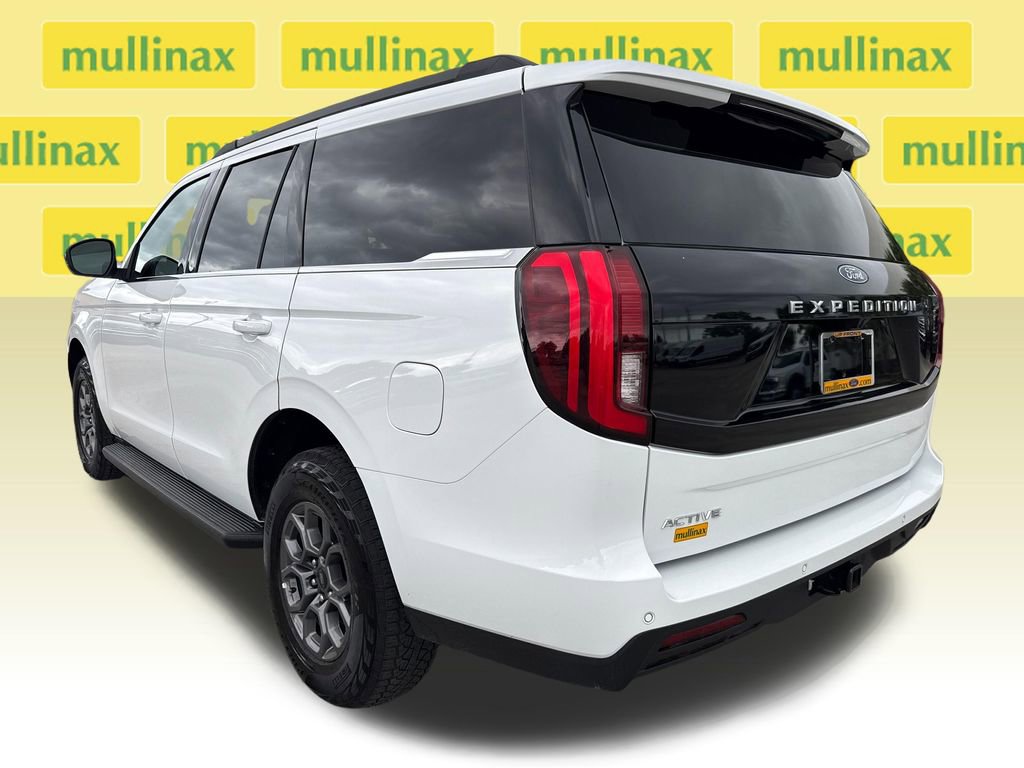 Used 2025 Ford Expedition Active RWD image 9