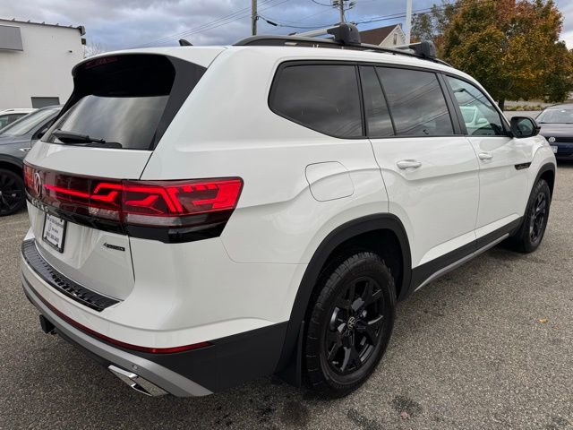 New 2026 Volkswagen Atlas Peak Edition image 5