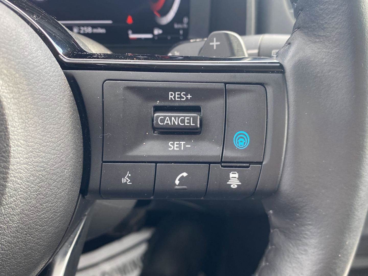 Used 2023 Nissan Rogue Platinum w/ Platinum Premium Package image 27