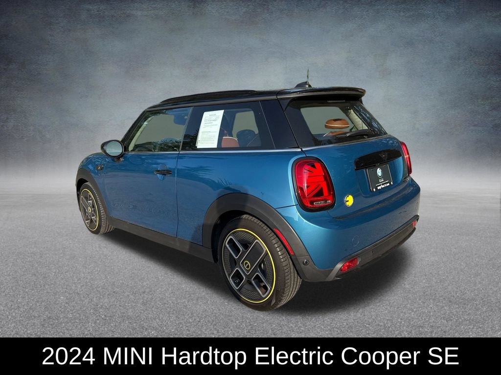 Used 2024 MINI Cooper SE FWD image 3
