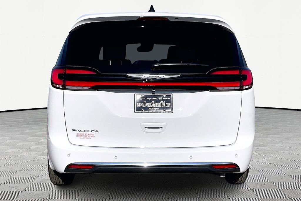 New 2026 Chrysler Pacifica Select FWD image 4