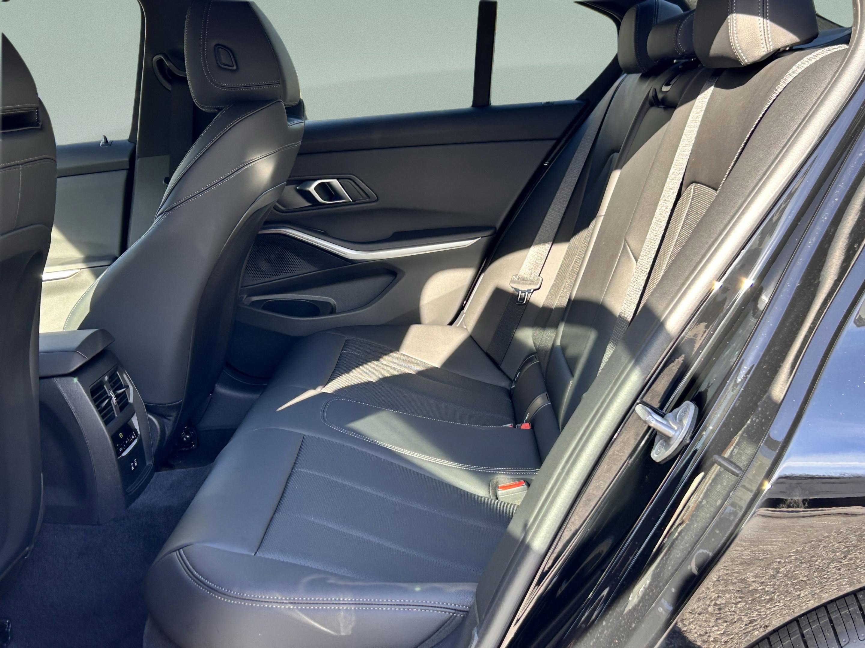 Used 2026 BMW 330i Sedan w/ Convenience Package image 24