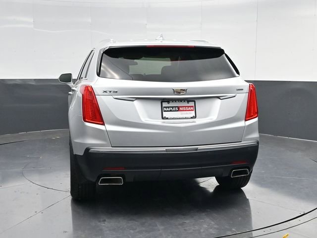 Used 2018 Cadillac XT5 Luxury w/ Driver Awareness Package image 4