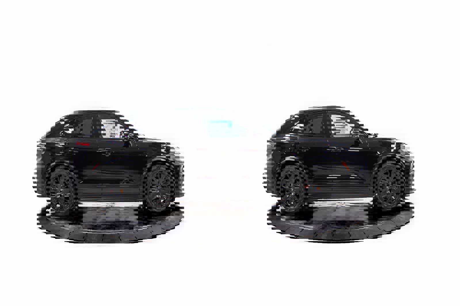 New 2026 Porsche Macan GTS Electric image 8