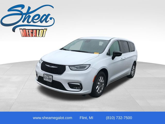 Used 2024 Chrysler Pacifica Touring-L FWD image 1