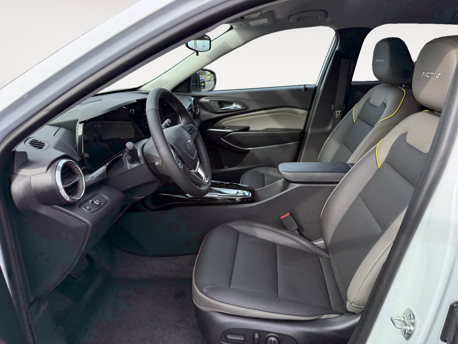 New 2026 Chevrolet Trax ACTIV w/ Driver Confidence Package FWD image 10