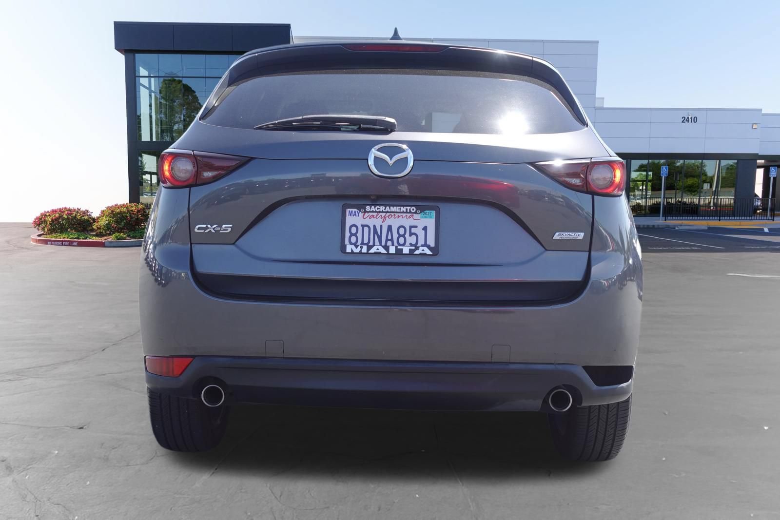 Used 2018 MAZDA CX-5 Touring w/ Preferred Equipment Package FWD image 4