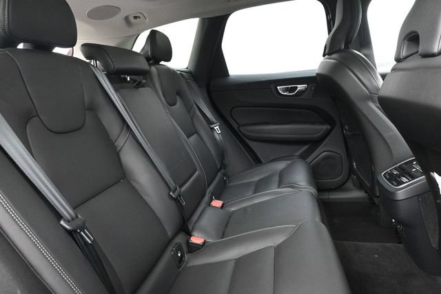 Used 2023 Volvo XC60 B5 Ultimate w/ Climate Package FWD image 33