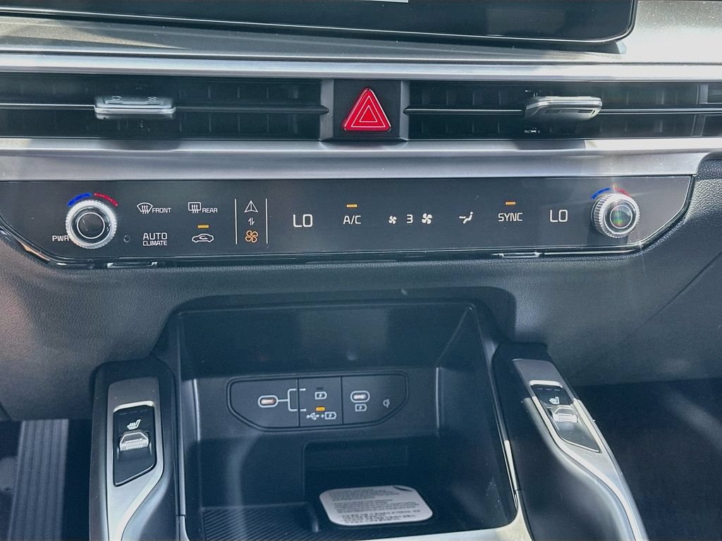New 2026 Kia Sorento EX FWD image 16